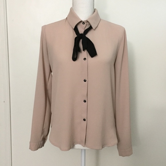 ❗️SOLD❗️F21 | Button-down Blouse | Size M - Picture 2 of 6